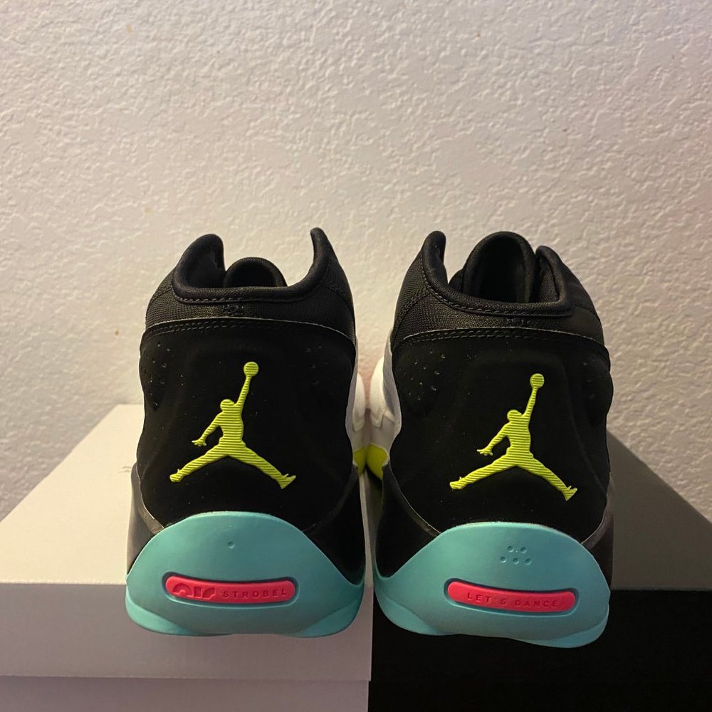 Jordan Zion 2 White Volt Dynamic Turquoise Basketball Shoes DO9161-107 BRAND NEW - Picture 4 of 5